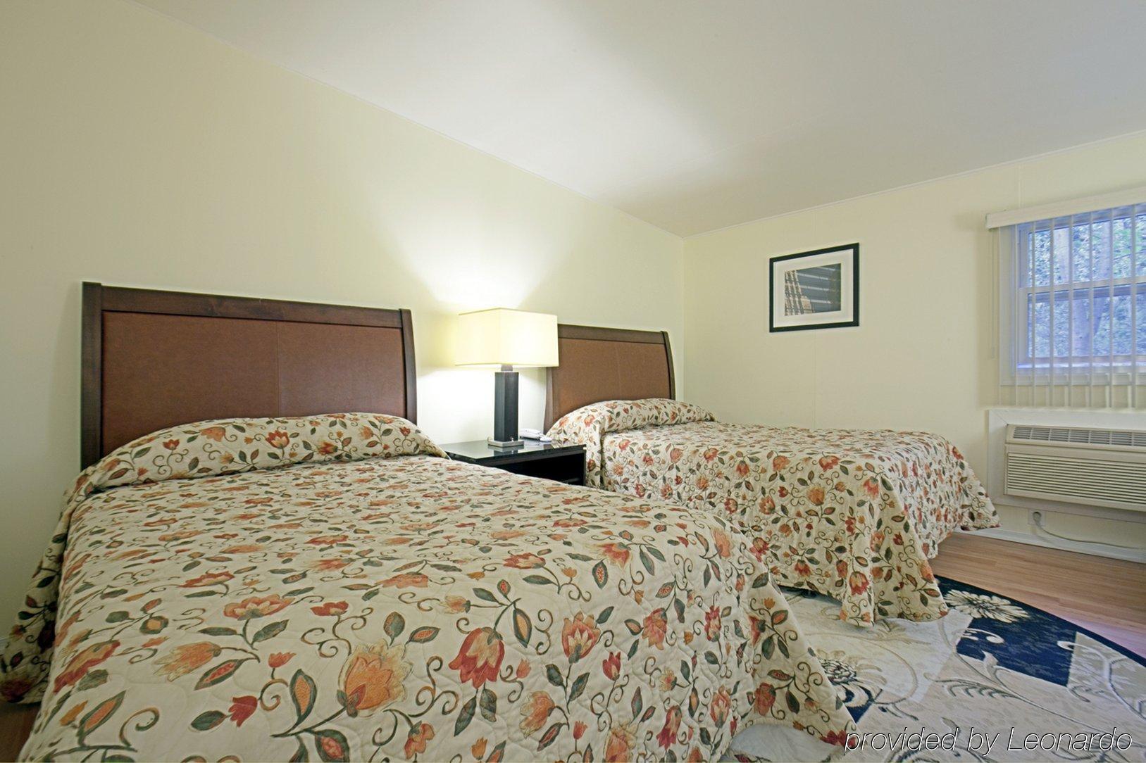 Americas Best Value Inn Highland-Poughkeepsie Екстер'єр фото